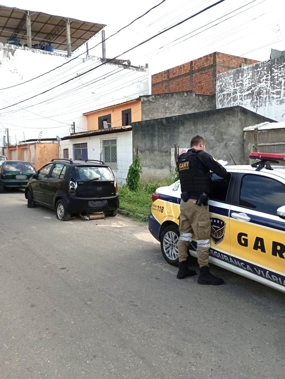 SMTT de Aracaju alerta sobre veículos em situação de abandono na cidade - SMTT Aracaju